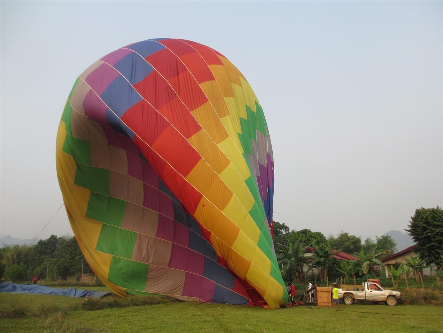 Bucket list fly a hot air balloon (Vang Vieng, Laos) Magical Daydream